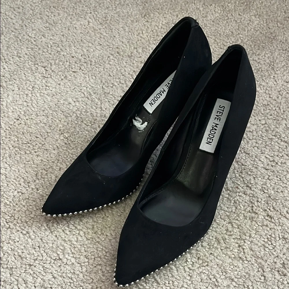 “Steve Madden: Pointed Toe Pumps size 6”
